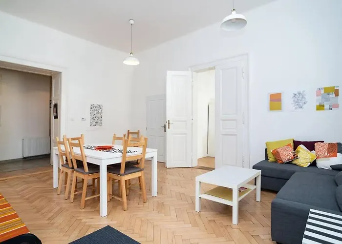 Bright, Spacious In The Historic Centre Apartment *
