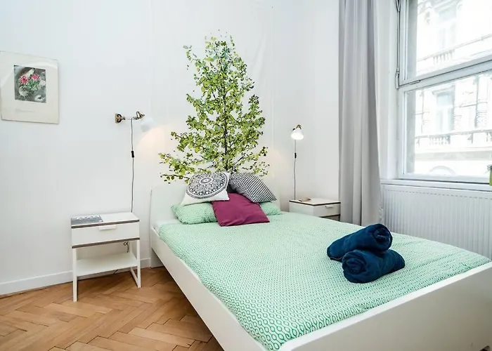 Apartment Bright, Spacious In The Historic Centre