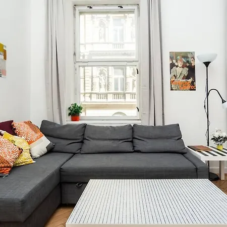 Bright, Spacious In The Historic Centre * Praga